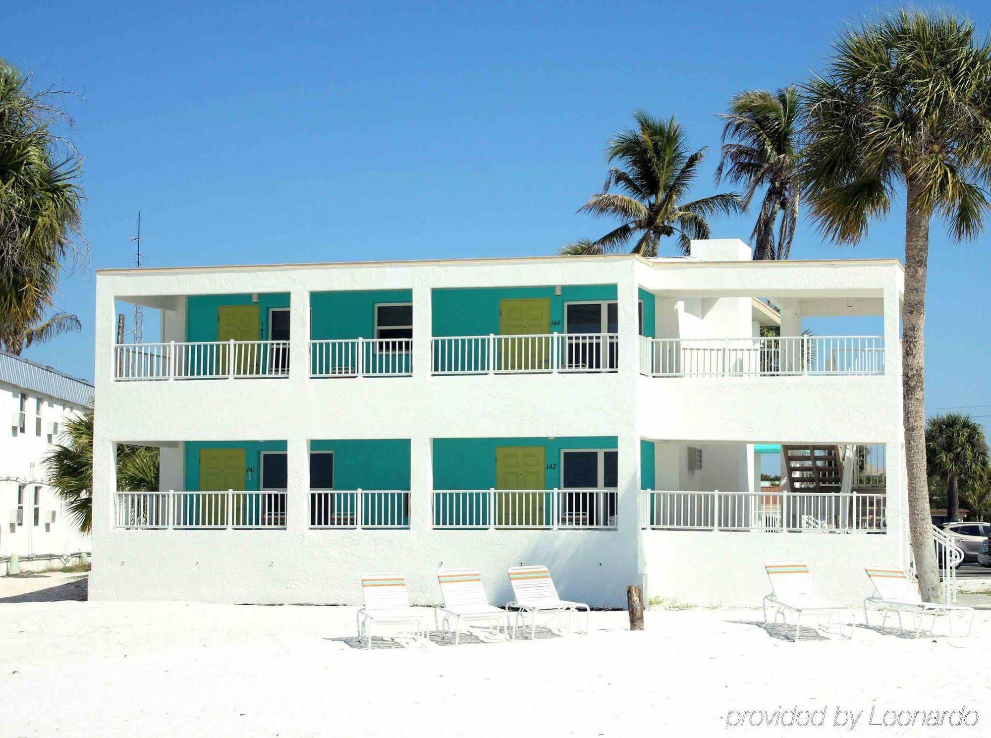 Carousel Beach Inn Fort Myers Beach Exteriör bild